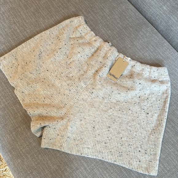 NWT UpWest Women's Beige Knit Shorts - Picture 6 of 6